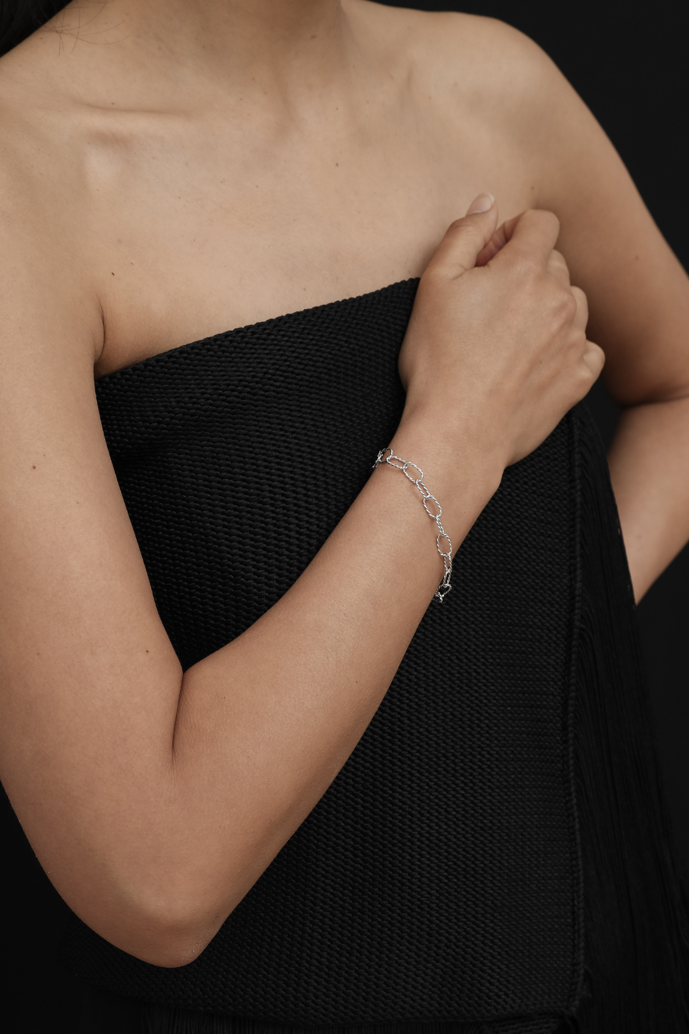 Twist oval bracelet - DAUGHTERS JEWELRY