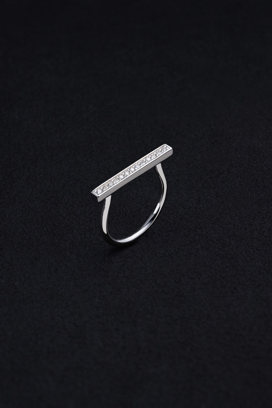 Bar motif ring