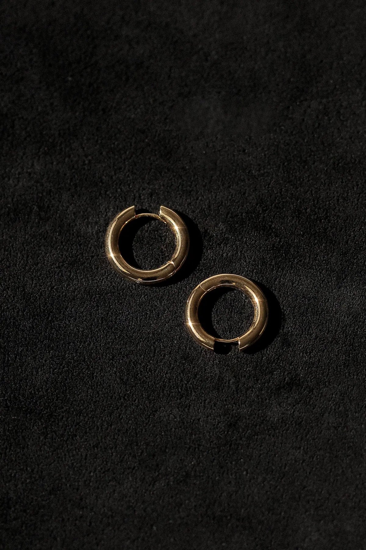 Bold medium hoop DAUGHTERS JEWELRY