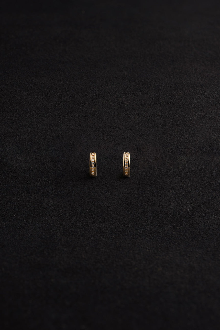 Tiny line earrings DAUGHTERS JEWELRY