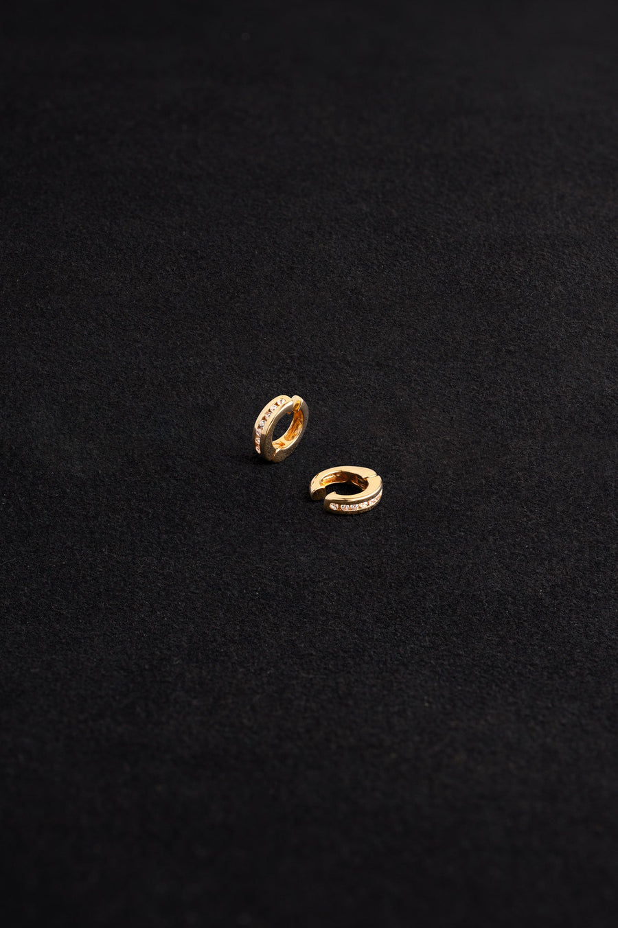 Tiny line earrings DAUGHTERS JEWELRY