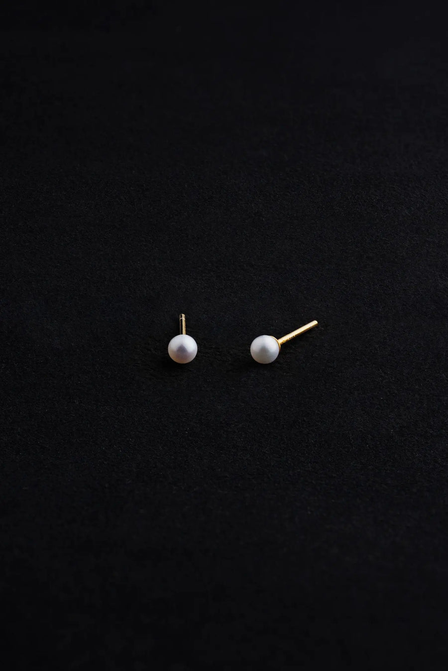 Pearl dew Studs