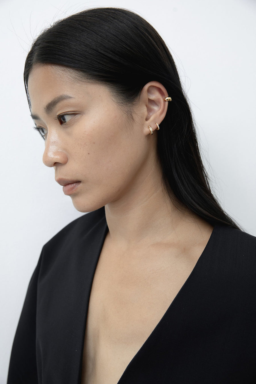 Tiny line earrings DAUGHTERS JEWELRY
