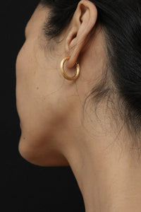 Basic matt medium hoop - DAUGHTERS JEWELRY